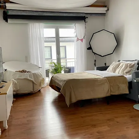 Studio-apartment - Ihr Zuhause Auf Zeit In Einem Fotostudio! Appartement